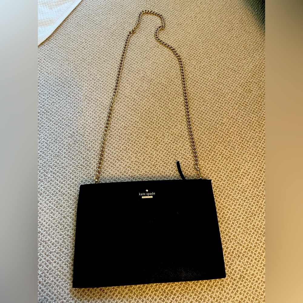 Kate Spade - Cross body purse, leather with gold chain.